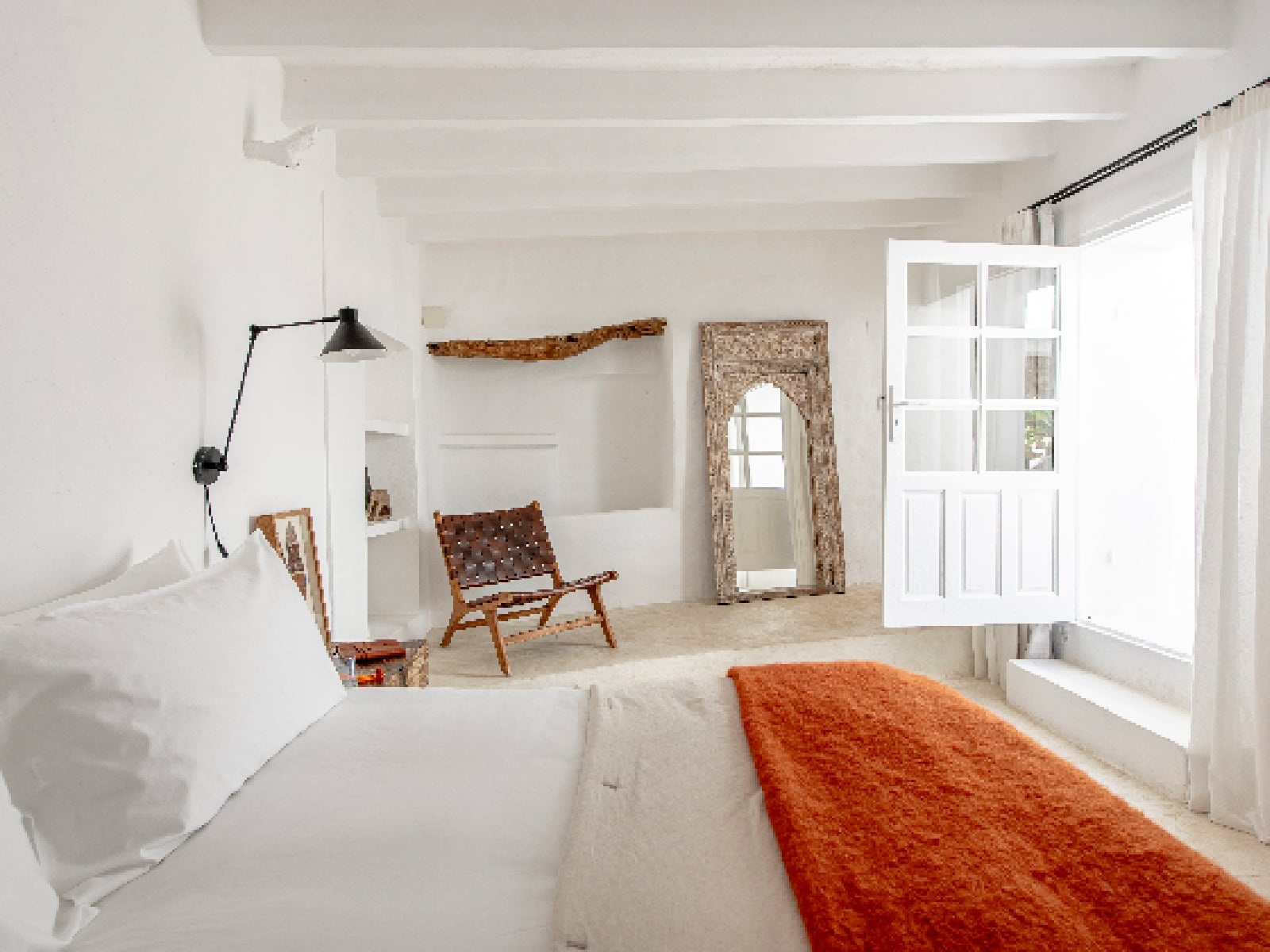 A guest room at Can Aylma